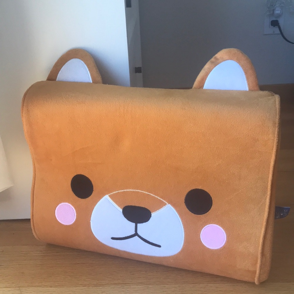 TOKYO STORE MEMORY FOAM FOX PILLOW